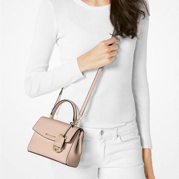 Michael Kors Bag - Picture 15 of 15